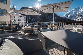 Sunstar Swiss Hotel Collection Pontresina Aussenansicht Winter Terrasse 1